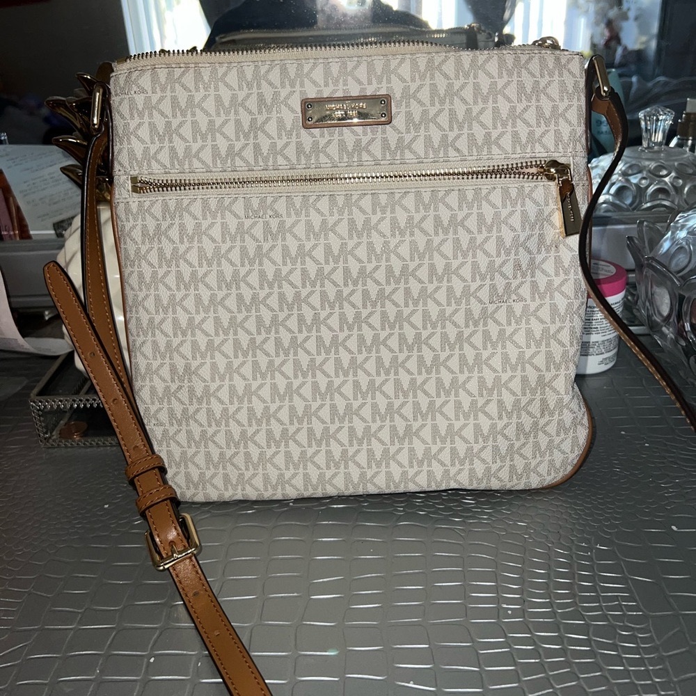 Michael Kors crossbody purse